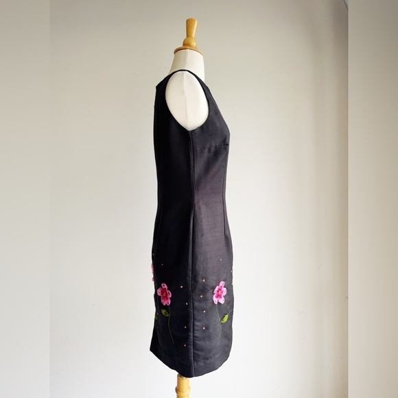 VINTAGE EAGLE'S EYE Black Silk Floral Trimmed Sheath Dress 4 - Picture 5 of 8